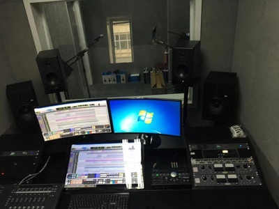 精準(zhǔn)選型，優(yōu)質(zhì)錄音 小錄音棚、學(xué)校錄音棚與演播室設(shè)備配置全攻略